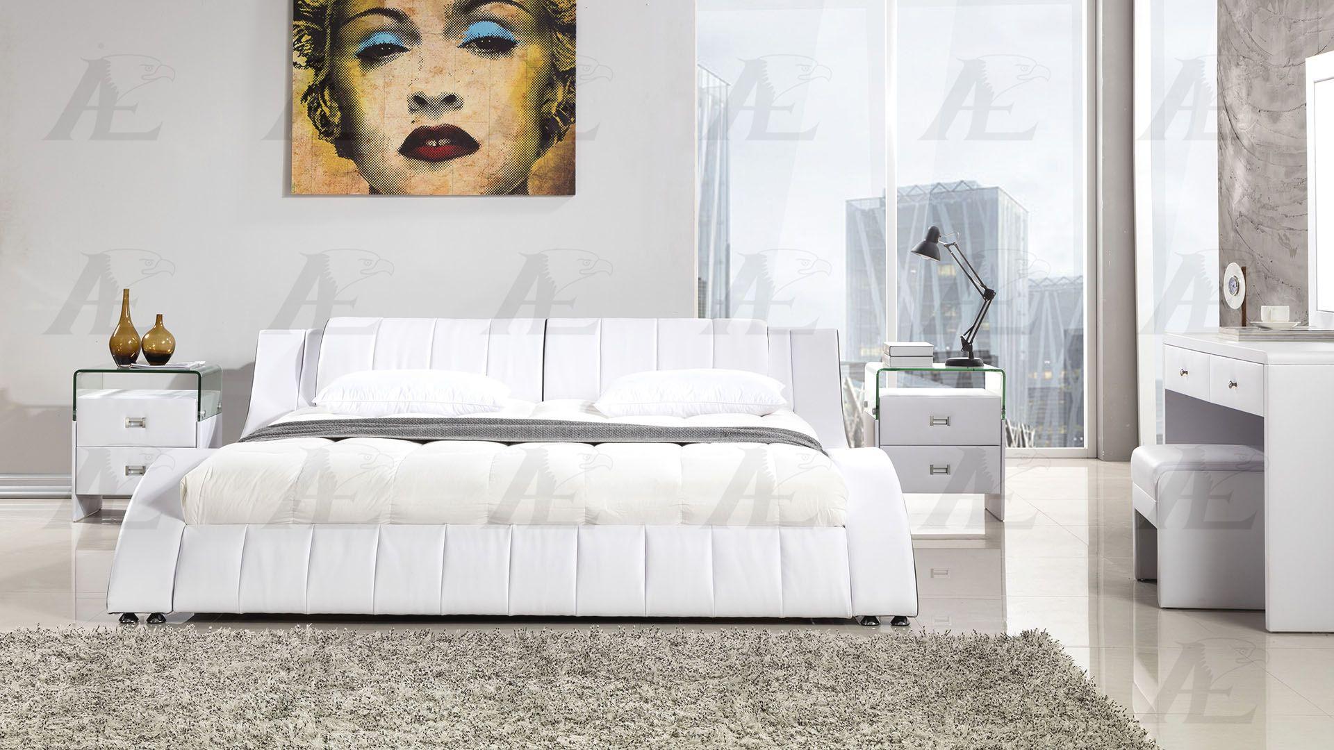 

    
American Eagle Furniture B-D030 Platform Bed White/Black B-D030-EK
