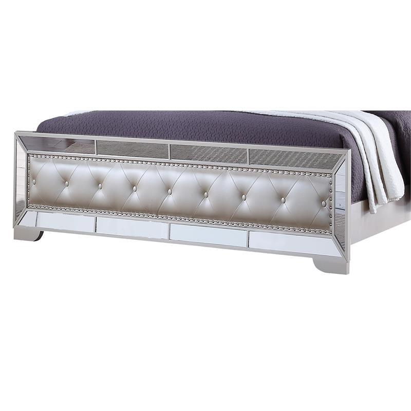

    
Gloria-Q-Bed Cosmos Furniture Panel Bed
