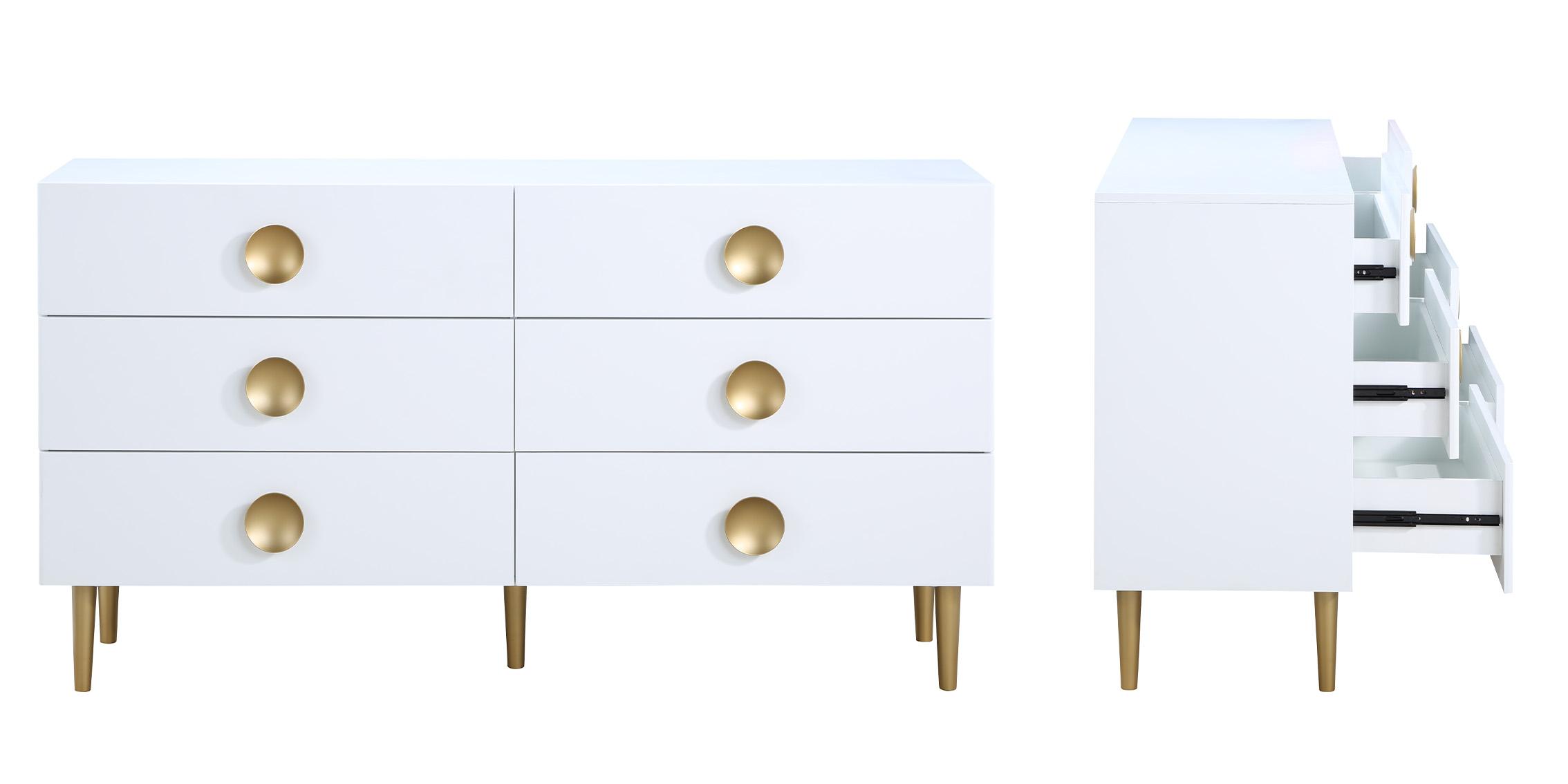 

        
Meridian Furniture ZAYNE 842White-D Dresser White/Gold  753359808666
