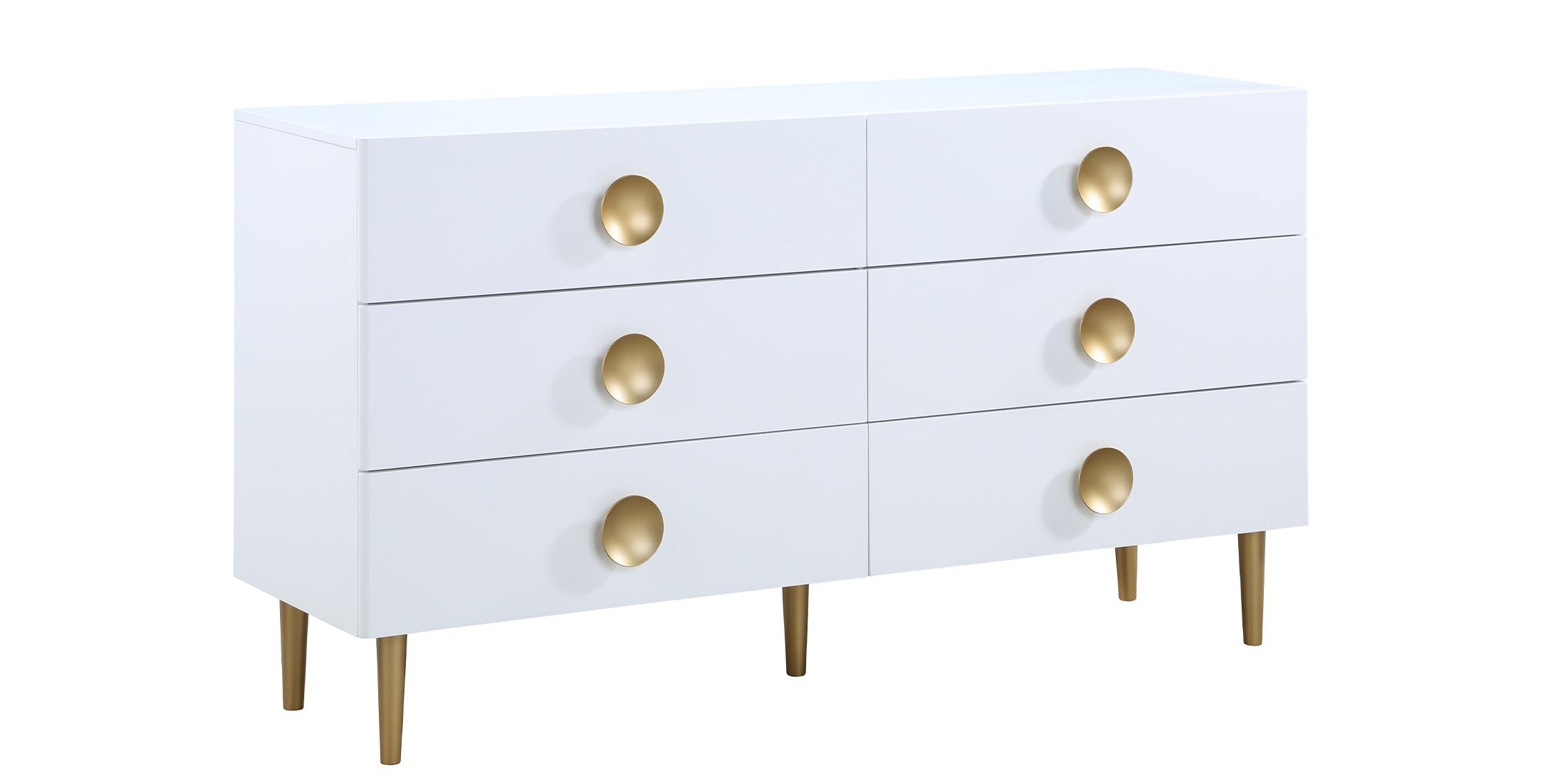 

    
White & Gold Six Drawer Dresser ZAYNE 842White-D Meridian Contemporary Modern
