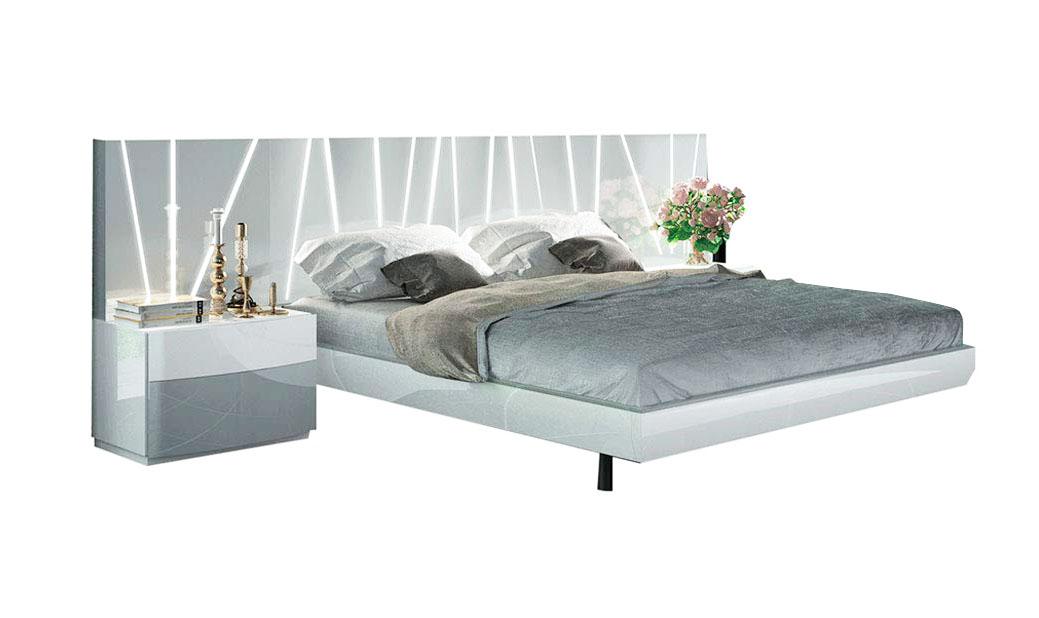 

    
White & Gray Laquer Finish King Bed & 2 Nightstands Spain ESF Ronda SALVADOR
