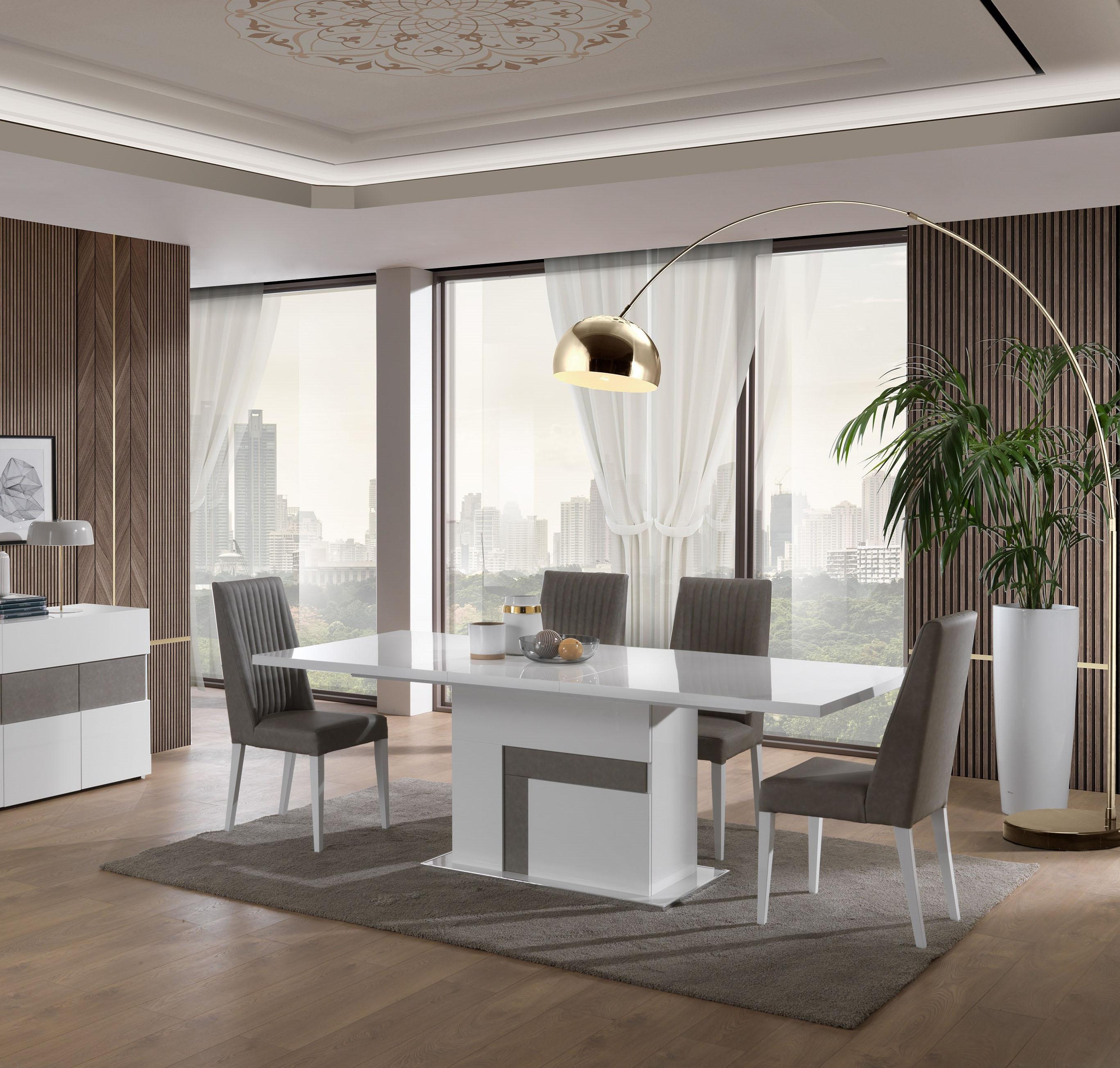 

    
White High Gloss Lacquer Finish Dining Room Set 7Pcs J&M Furniture Luxuria

