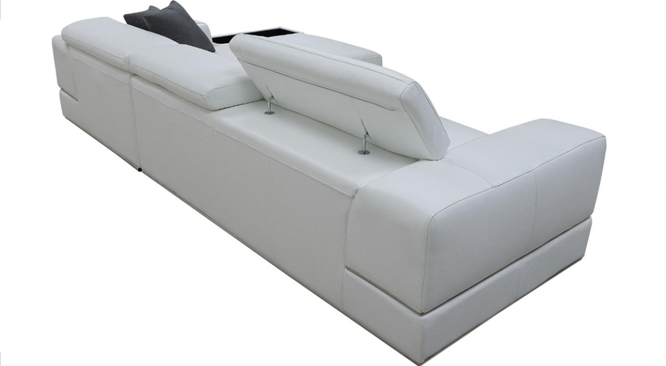 

    
VGCA5106A-WHT-RAF-SECT VIG Furniture Sectional Sofa
