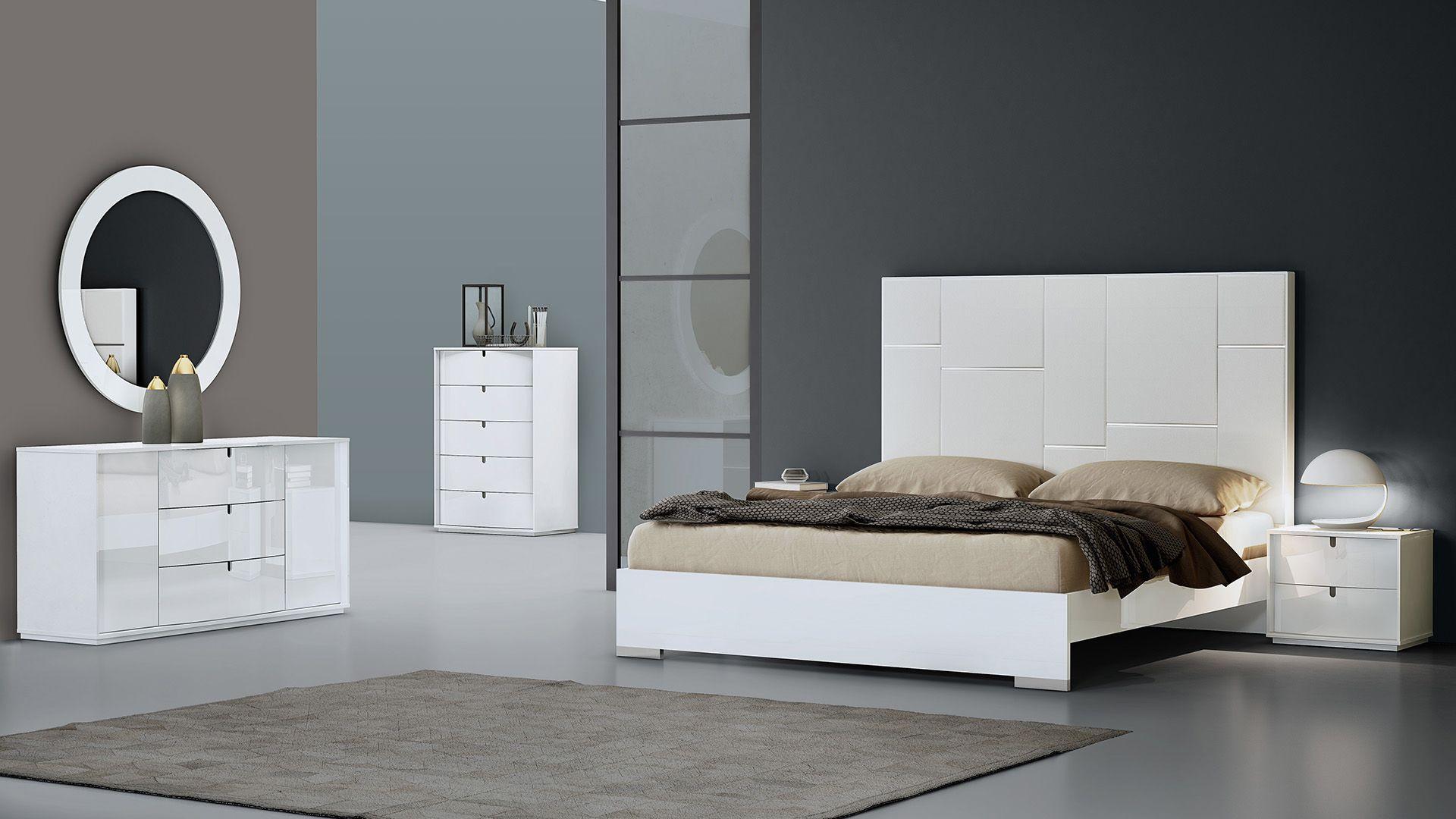 Contemporary, Modern Platform Bedroom Set P110-BED-CK P110-BED-CK -Set-6 in Beige, Light Walnut PU