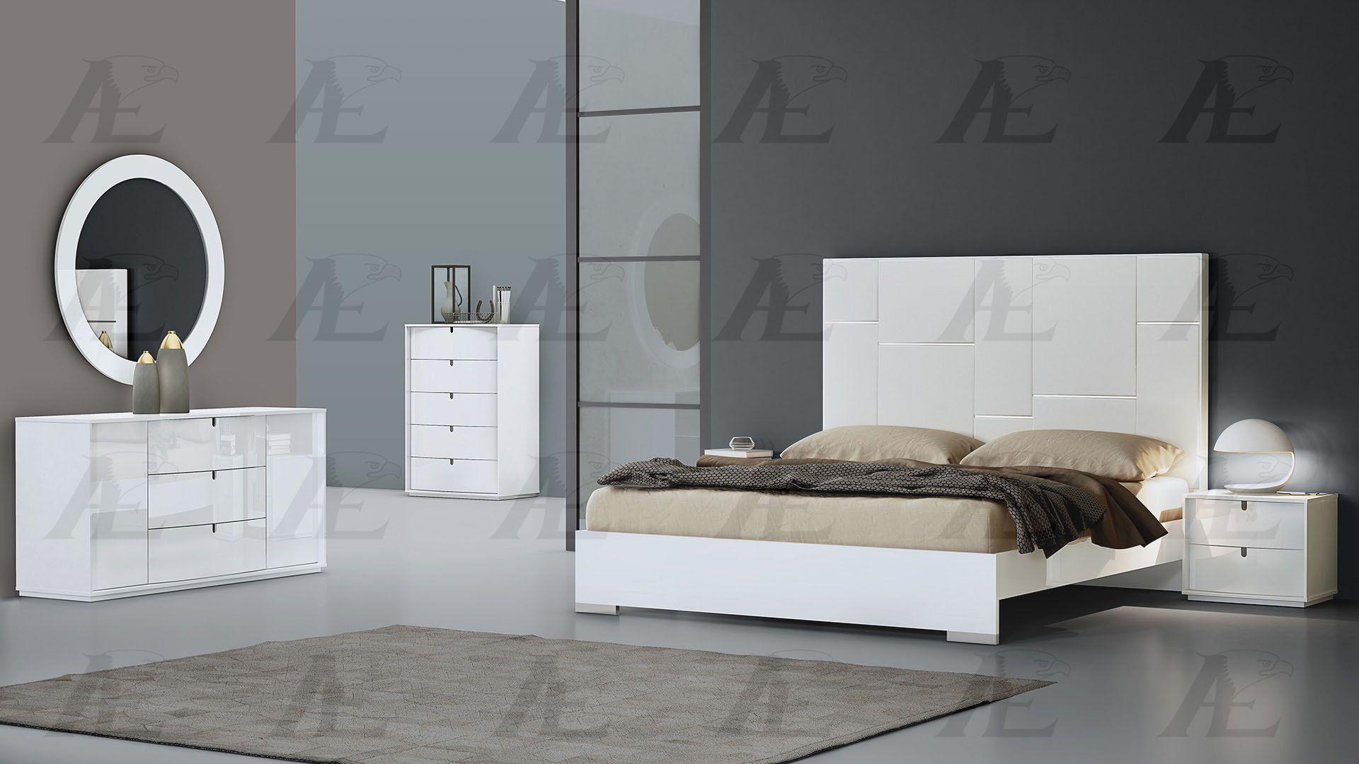 

    
White Lacquer King Bedroom Set w/Chest 6Pc American Eagle P110-BED-EK Modern
