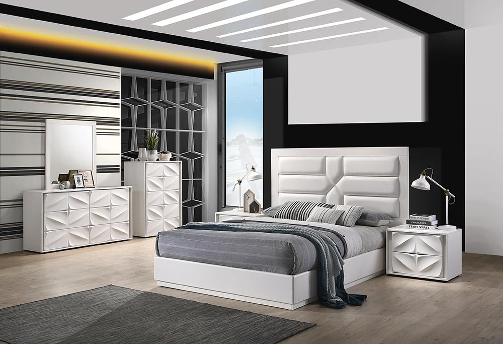 

    
White Matt Finish King Size Bedroom Set 6Pcs Amsterdam by Chintaly Imports
