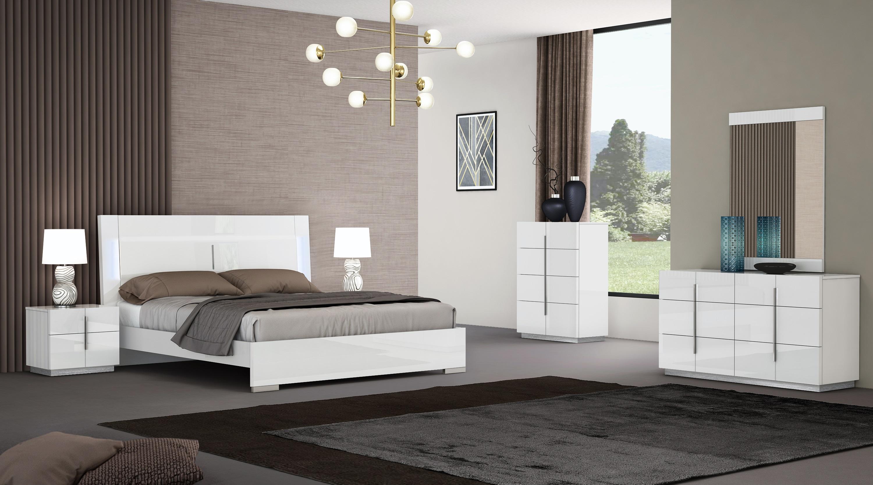 

    
White Lacquer Finish King Size Premium Bedroom Set 5Pcs Modern J&M Oslo
