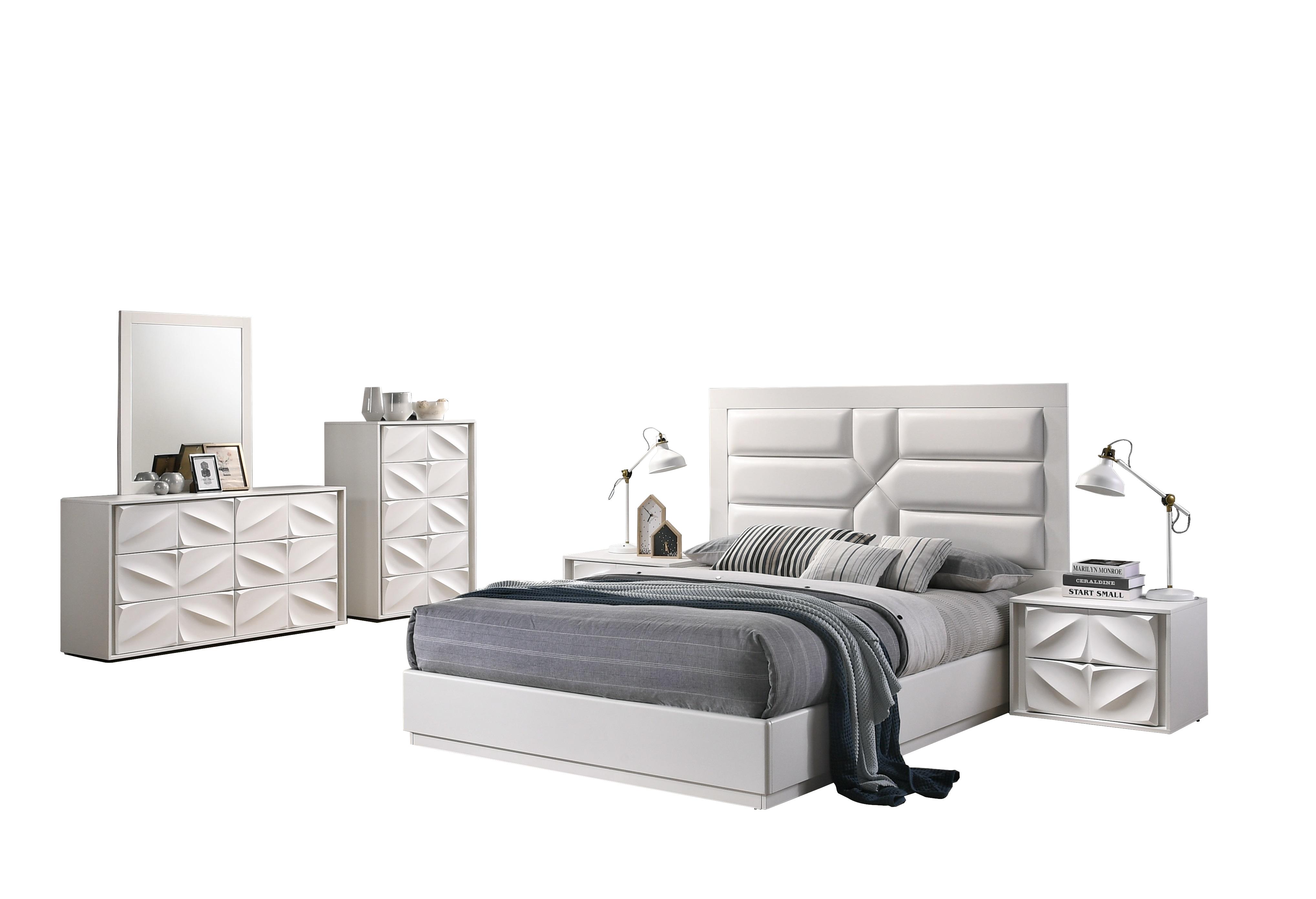 

    
White Matt Finish Queen Size Bedroom Set 6Pcs Amsterdam by Chintaly Imports
