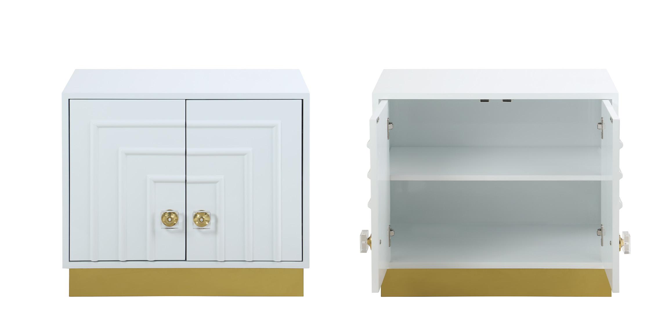 

    
Meridian Furniture COSMOPOLITAN 840 Nightstand Set White/Gold 840-Set-2
