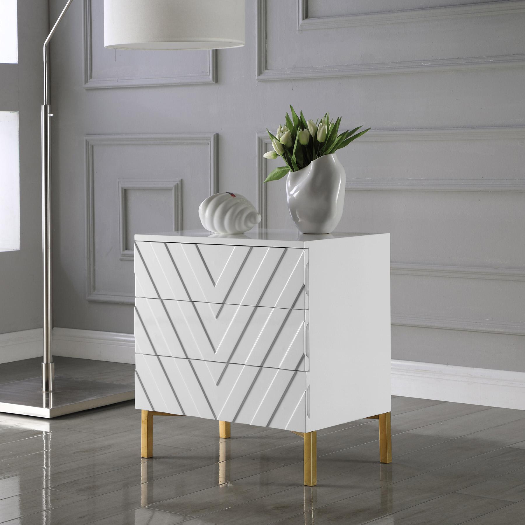 

    
White Lacquer Gold Steel Base Nightstand Set 2Pcs COLLETTE 827 Meridian Modern
