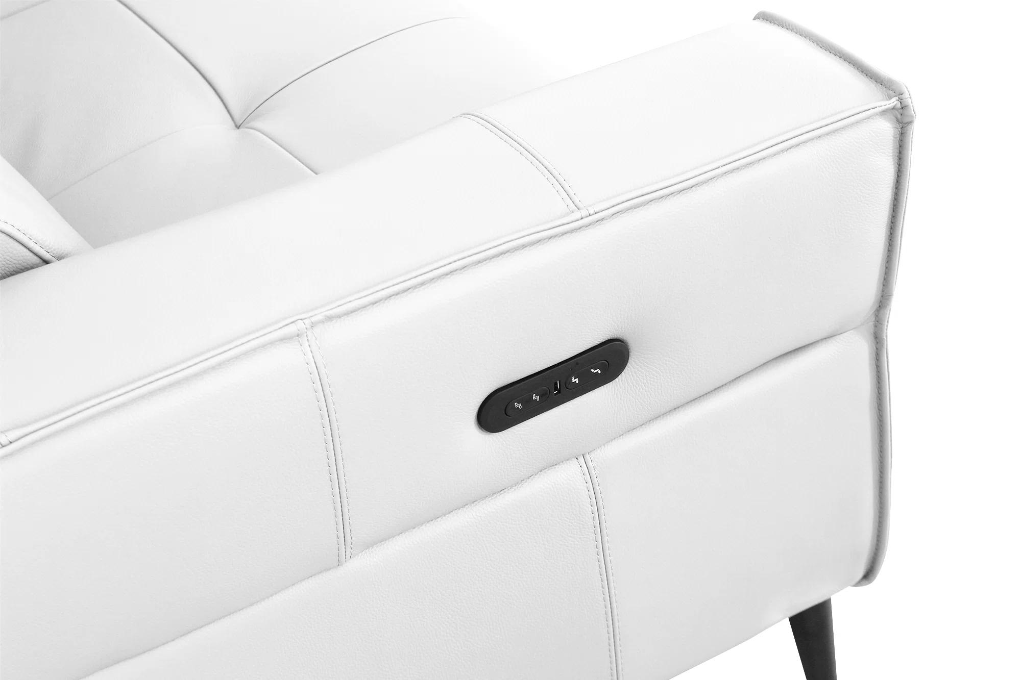 

    
VGKN-E9193-WHT-3pcs VIG Furniture Sofa Loveseat and Chair Set
