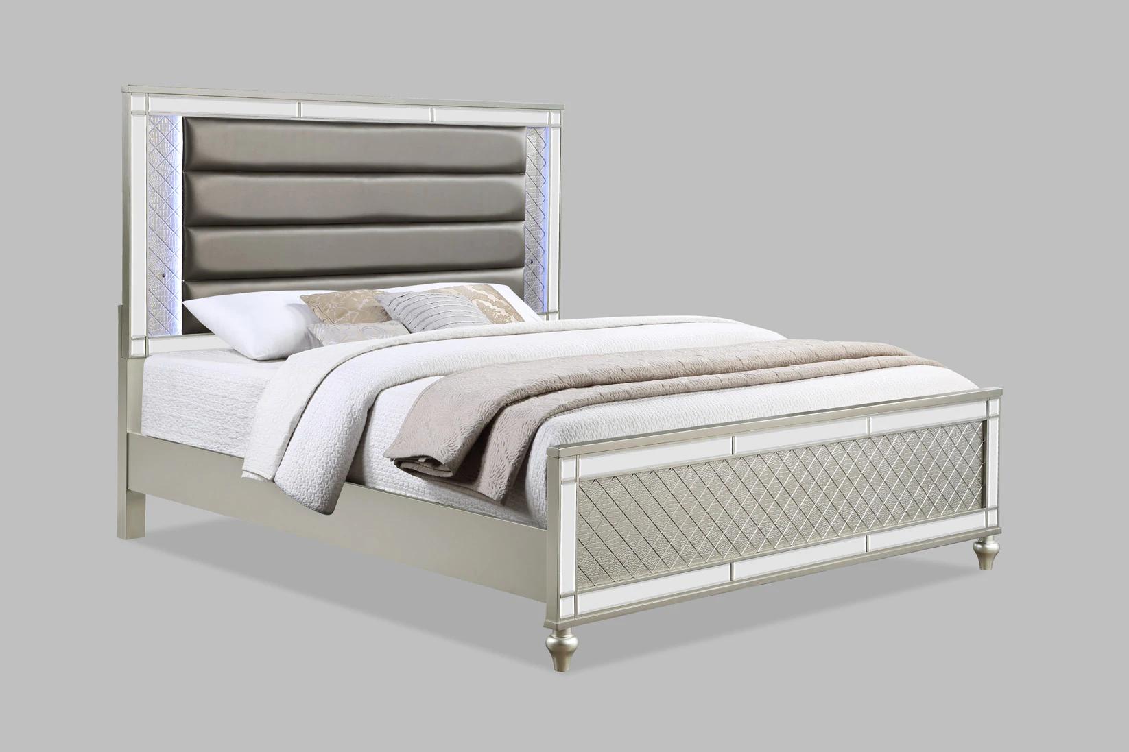 

    
Crown Mark Cristian Panel Bed White/Champagne B1680-Q-Bed
