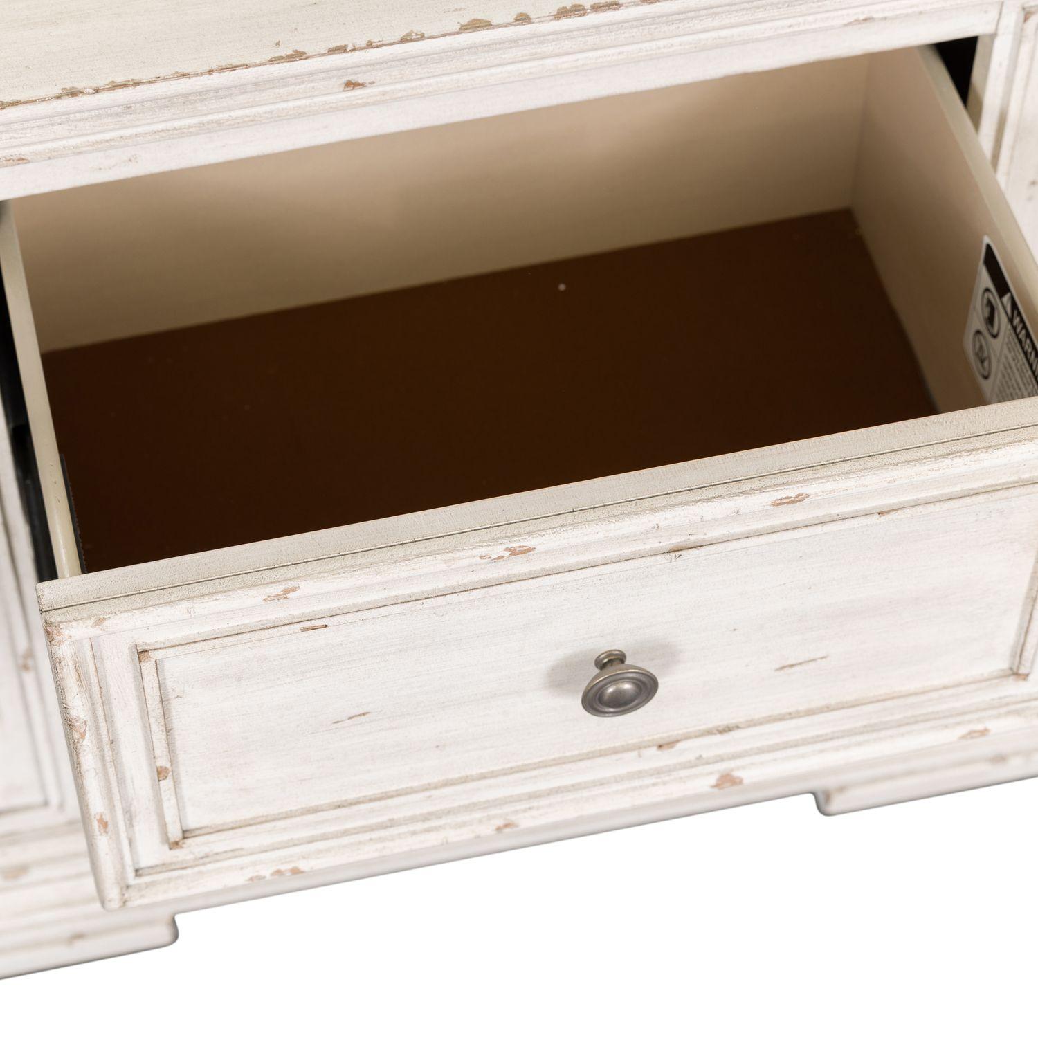

    
Big Valley (361W-BR) Bedside Chest
